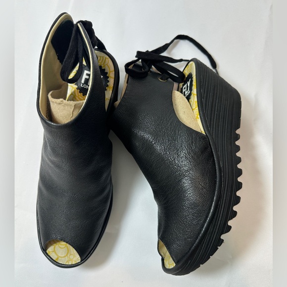 Fly London Black Mules Sleek Minimalist Design 9-9.5 - Picture 4 of 10